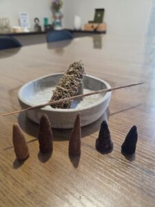 Tworzenie Naturalnych Kadzideł